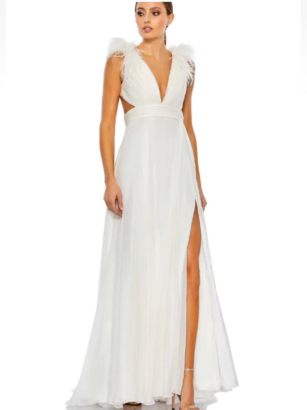 Mac Duggal White Chiffon V-Neck Ostrich Feather Shoulder Maxi Gown Size 6 NEW